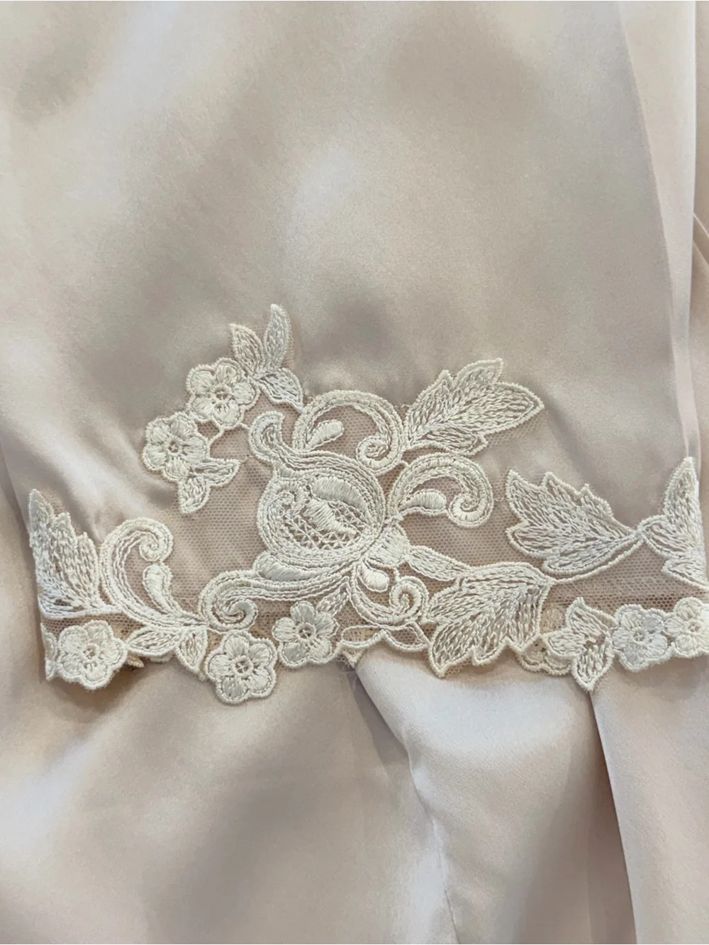 NWT SilkSilky 100% Mulberry Silk Lace Cuff Robe Blush Pink S